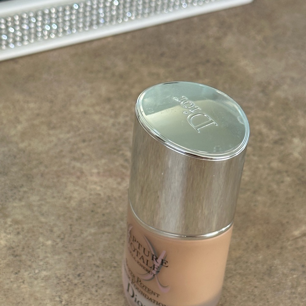 Capture total cell energy, Dior serum foundation